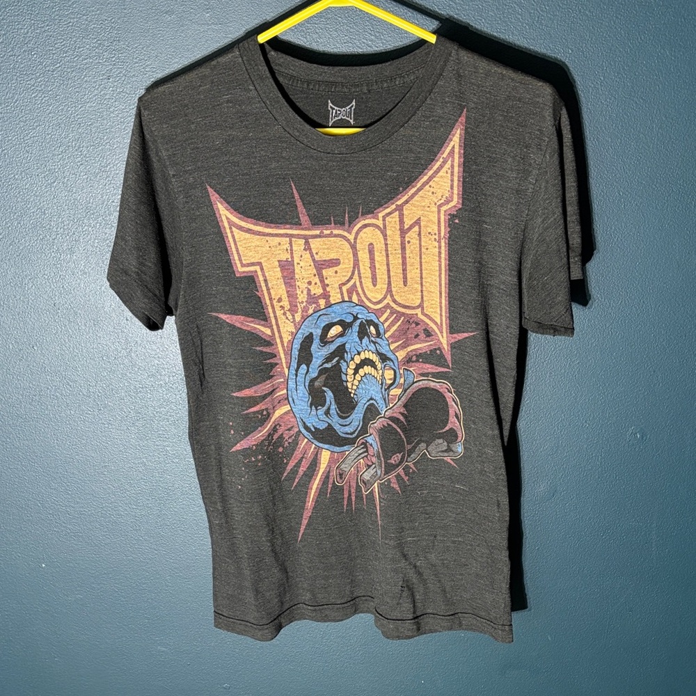 Vintage Y2K Tapout Tee with Knockout Skully Graphic